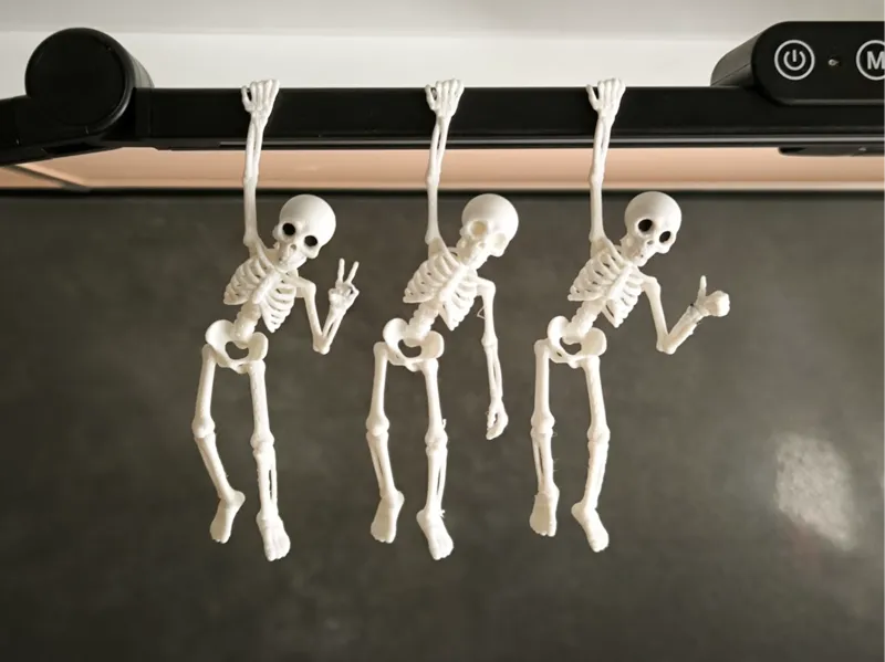 Esqueleto Pendurado para Halloween impresso em 3D